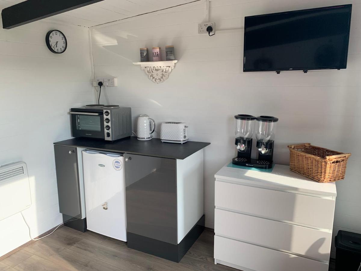 Dolafon Farm Luxury Glamping Cabin With Hot Tub St Asaph Extérieur photo