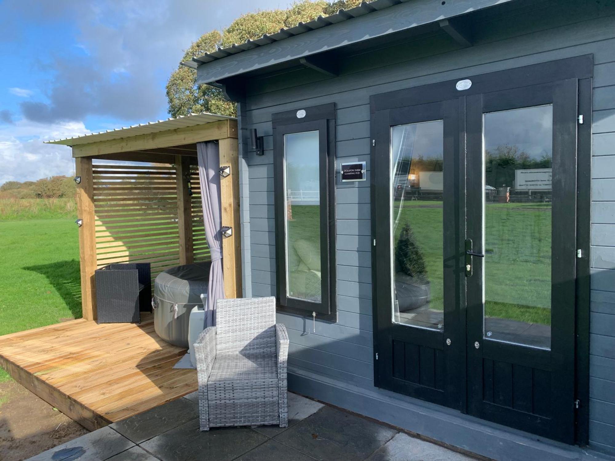 Dolafon Farm Luxury Glamping Cabin With Hot Tub St Asaph Extérieur photo